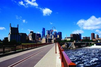 Award Winning City Tour of Minneapolis & St. Paul